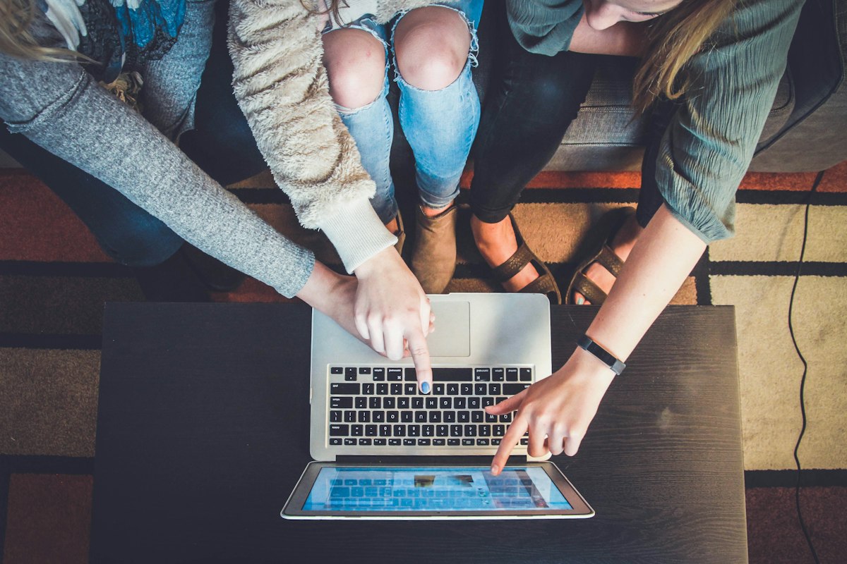 Travail d’analyse et d’écoute